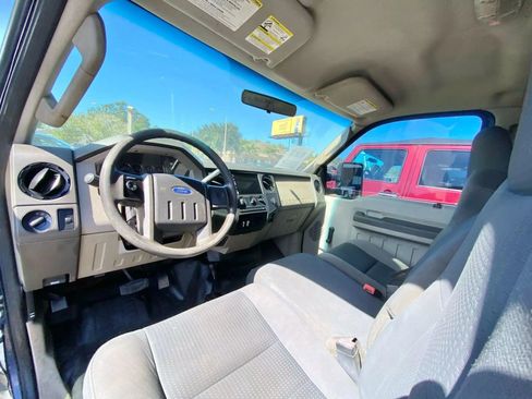 Used 2010 Ford F250 XLT image 12