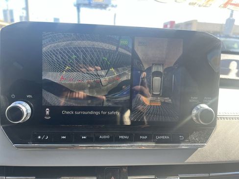 Used 2022 Mitsubishi Outlander SEL image 17