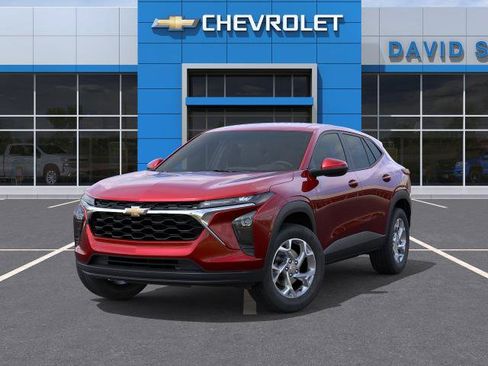 Used 2026 Chevrolet Trax LS w/ LS Convenience Package FWD image 6