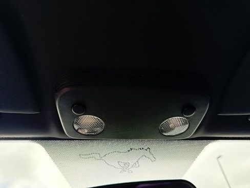 Used 2010 Ford Mustang Coupe image 23