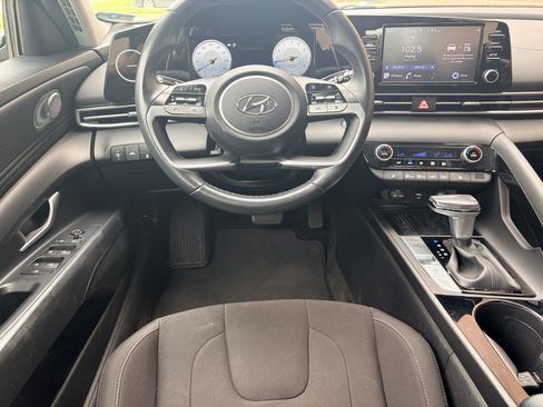 Used 2021 Hyundai Elantra SEL w/ Convenience Package FWD image 13