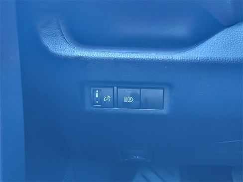 Used 2023 Toyota RAV4 XLE image 31