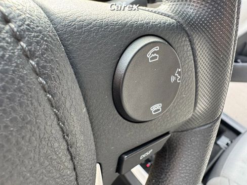 Used 2016 Toyota Corolla LE image 24