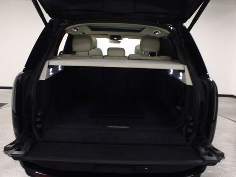 Certified 2025 Land Rover Range Rover SE AWD/4WD image 43