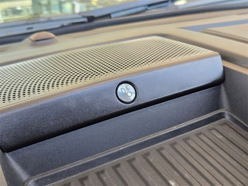 Used 2019 Ford F250 Lariat w/ Chrome Package image 13