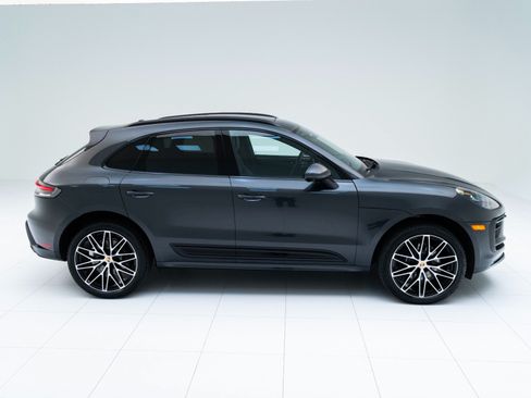 Used 2026 Porsche Macan AWD/4WD image 8