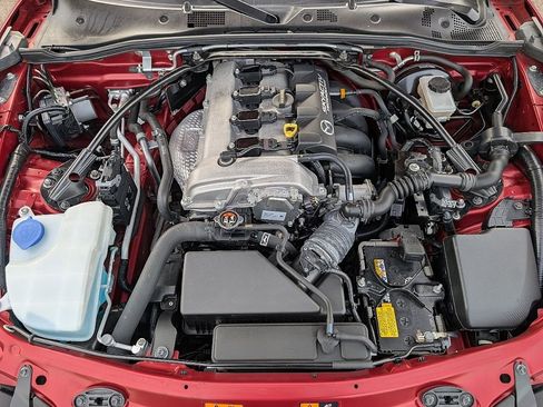 Used 2019 MAZDA MX-5 Miata Club image 18