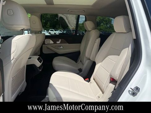 New 2026 Mercedes-Benz GLS 450 4MATIC image 18