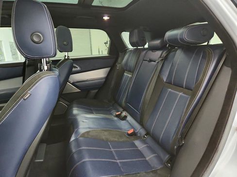 Used 2019 Land Rover Range Rover Velar R-Dynamic SE image 25