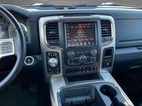 Used 2016 RAM 1500 Laramie w/ Convenience Group AWD/4WD image 10