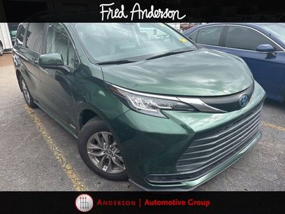 Used 2021 Toyota Sienna LE