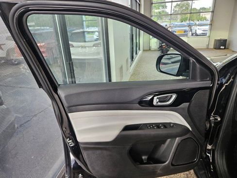 Used 2024 Jeep Compass Limited AWD/4WD image 17