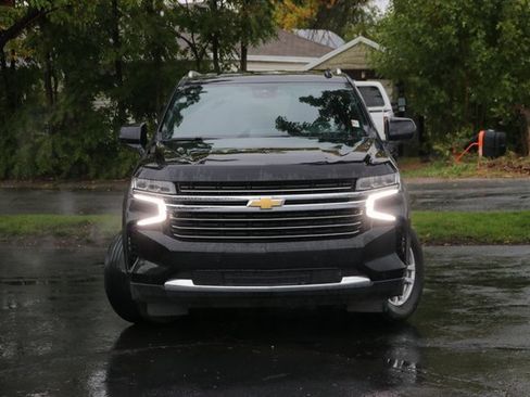 Used 2023 Chevrolet Tahoe LT image 2