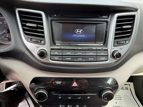 Used 2016 Hyundai Tucson SE w/ Option Group 02 AWD/4WD image 3