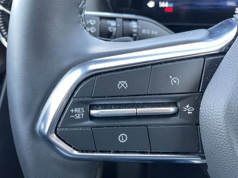 Used 2026 Chevrolet Equinox LT image 18