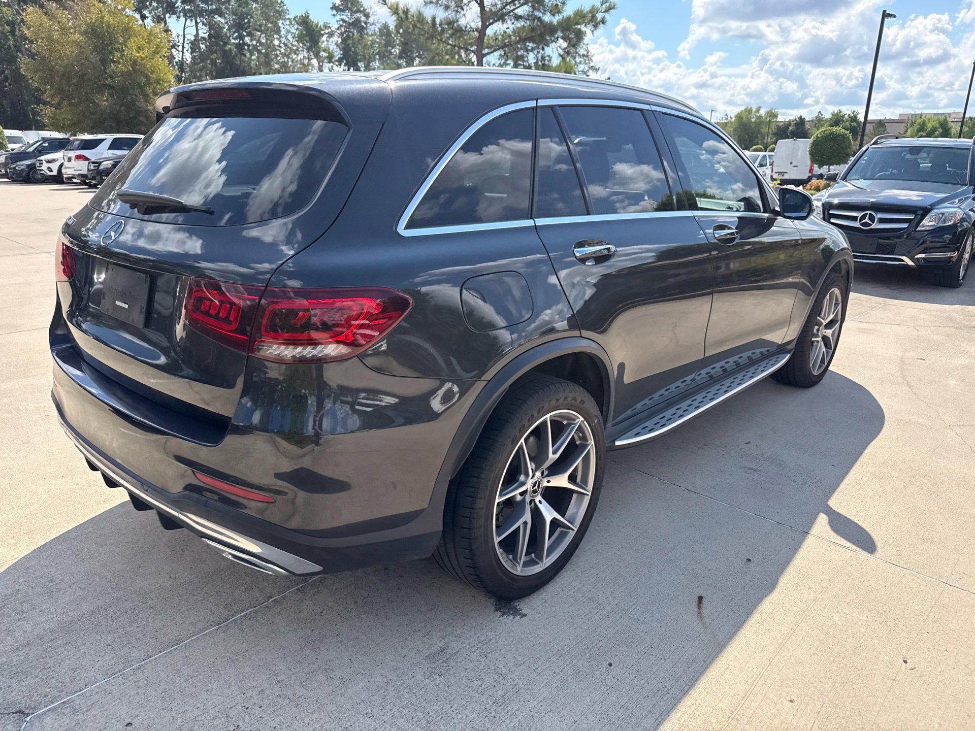 Used 2020 Mercedes-Benz GLC 300 image 4