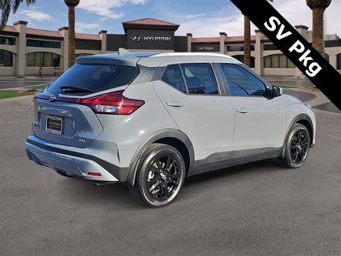 Used 2023 Nissan Kicks SV image 8