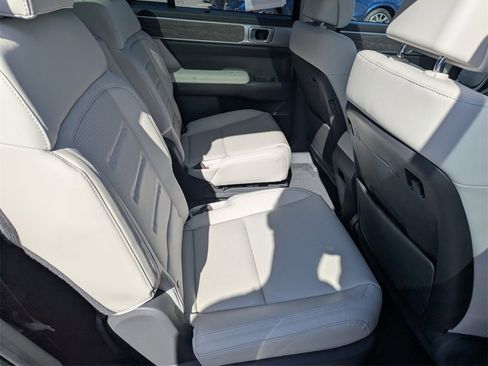 Used 2025 Hyundai Santa Fe Calligraphy image 13