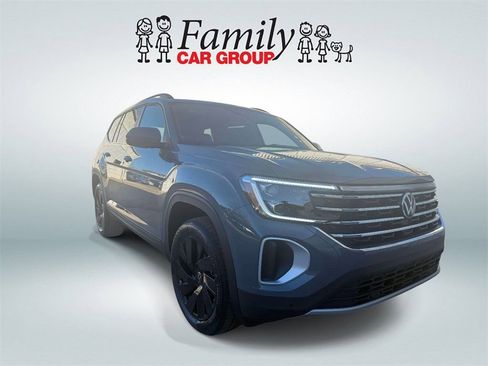 New 2026 Volkswagen Atlas SE FWD image 2