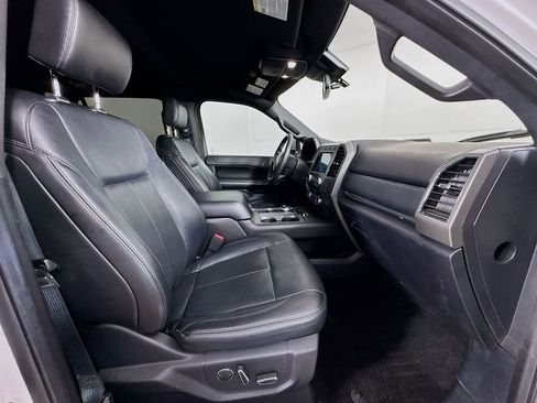 Used 2018 Ford Expedition Max XLT w/ Equipment Group 202A image 33