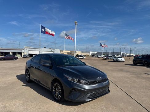Used 2023 Kia Forte LXS FWD image 1
