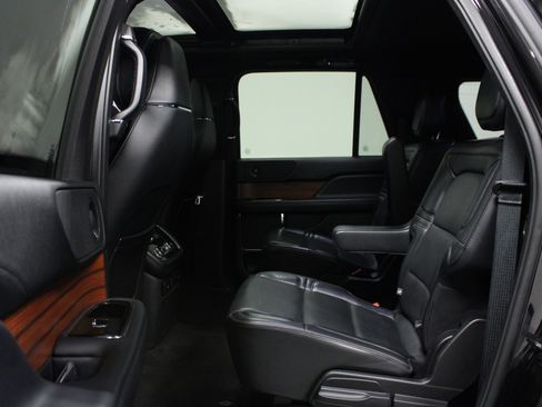 Used 2019 Lincoln Navigator L Select w/ Technology Package image 13