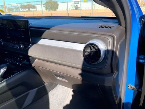 Used 2023 Chevrolet Colorado LT w/ LT Convenience Package image 15