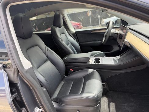 Used 2023 Tesla Model Y Long Range AWD/4WD image 9