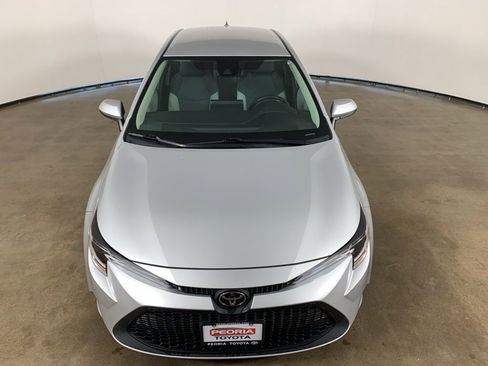 Used 2020 Toyota Corolla LE image 4