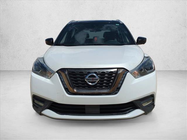 Used 2020 Nissan Kicks SR w/ SR Premium Package FWD image 2