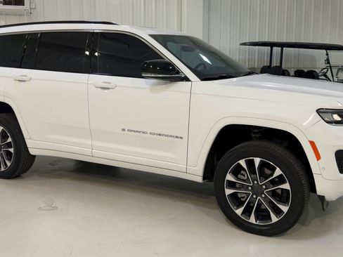 Used 2025 Jeep Grand Cherokee L Overland AWD/4WD image 3