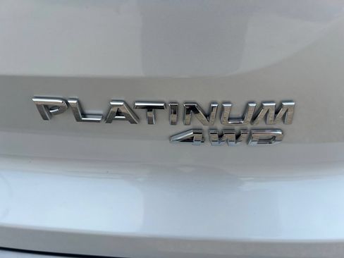 Certified 2025 Nissan Pathfinder Platinum w/ Cargo Package AWD/4WD image 34