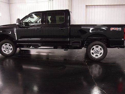 New 2026 Ford F350 XLT w/ FX4 Off-Road Package image 4