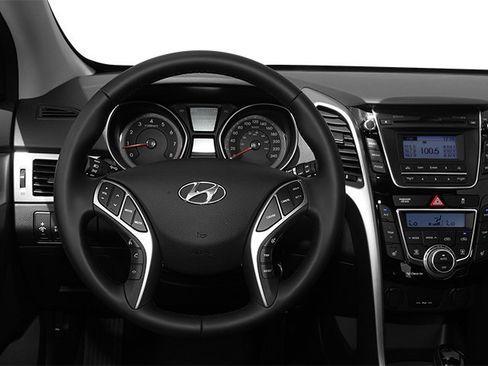 Used 2014 Hyundai Elantra GT FWD image 9