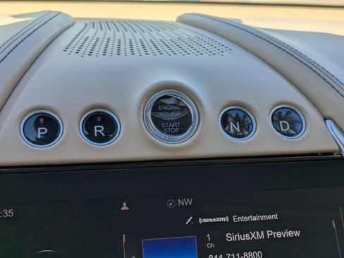 Used 2024 Aston Martin DBX image 31