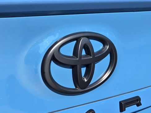 Used 2024 Toyota Camry SE FWD image 15