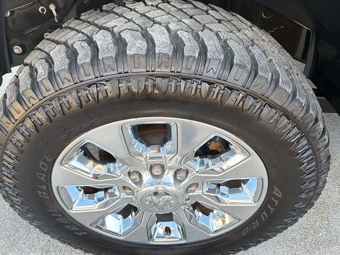 Used 2022 RAM 2500 Limited AWD/4WD image 7