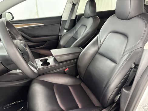 Used 2023 Tesla Model 3 Standard Range image 19