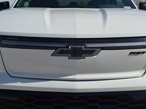 Used 2024 Chevrolet Silverado EV RST AWD/4WD image 10