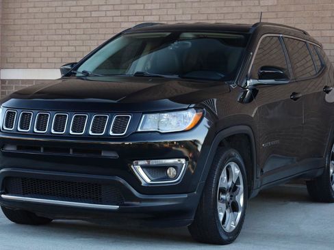 Used 2018 Jeep Compass Limited AWD/4WD image 5