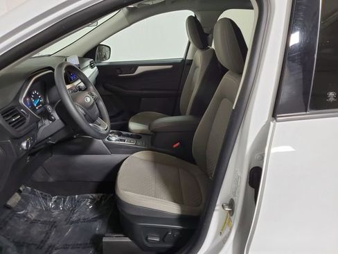 Used 2022 Ford Escape SE image 8