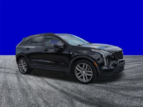 Used 2019 Cadillac XT4 Sport w/ Cold Weather Package FWD image 2