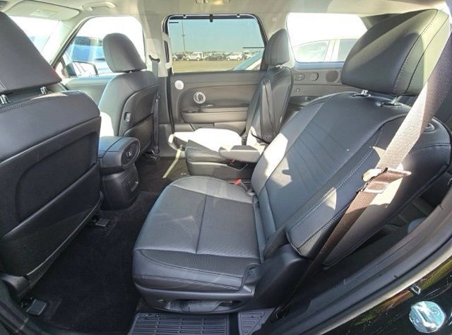 Certified 2026 Hyundai Palisade Limited AWD/4WD image 13