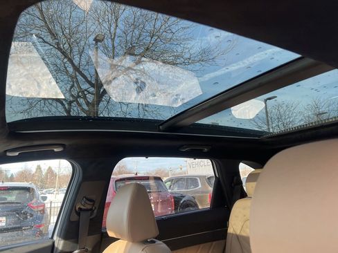 Certified 2025 Kia Sorento SX Prestige w/ Olive Brown Leather Package image 8