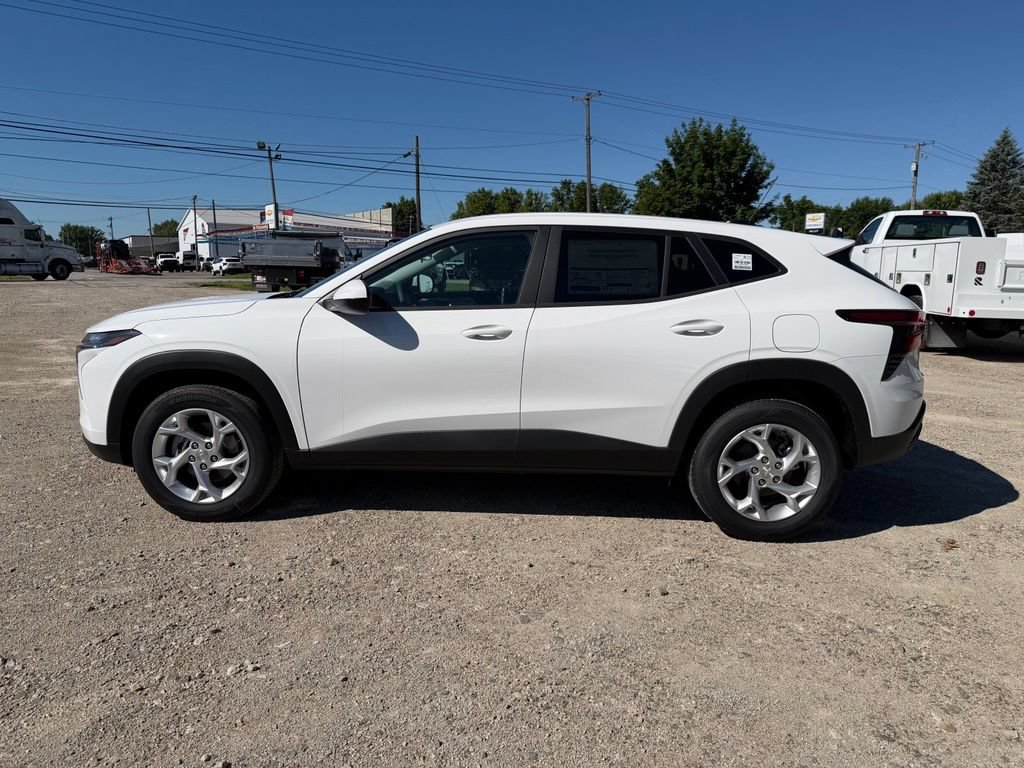 New 2026 Chevrolet Trax LS w/ LS Convenience Package FWD image 7