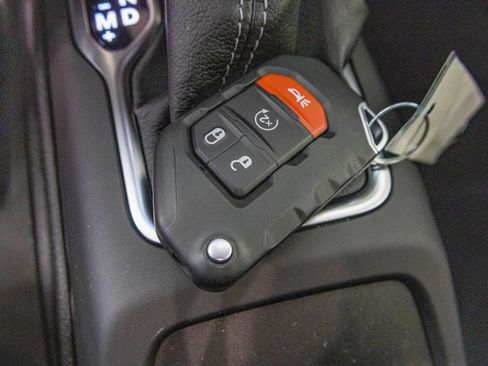 New 2025 Jeep Gladiator Sport image 27