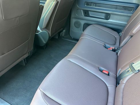 New 2025 Volkswagen ID. Buzz Pro S RWD image 11