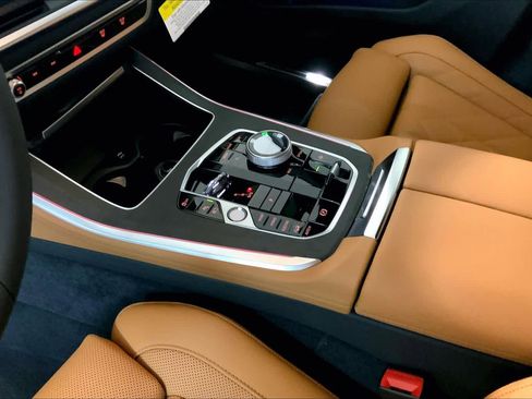 New 2026 BMW X5 xDrive50e w/ Executive Package image 7