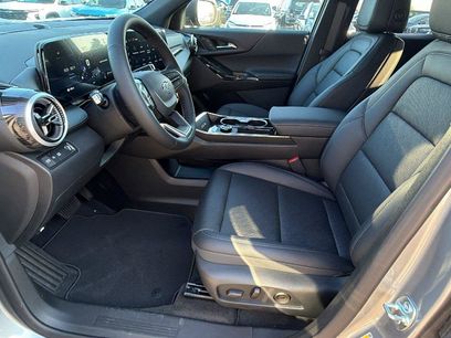 New 2027 Chevrolet Equinox LT w/ Convenience Package II