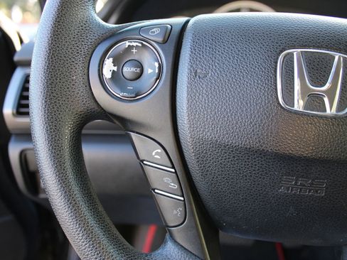 Used 2013 Honda Accord LX image 32